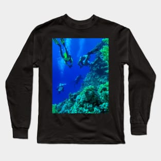 Coral reef and scuba divers Long Sleeve T-Shirt